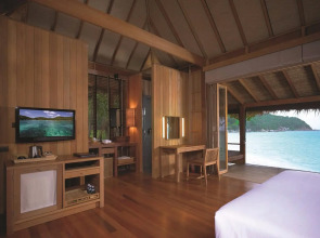 Haadtien Beach Resort