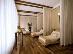 Отель Raffles Dubai