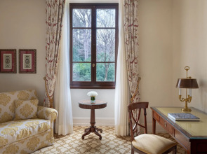 Отель Four Seasons Hotel Firenze