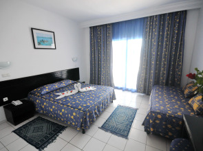 Cyclamens Hotel Mechmoum