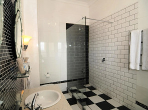 Abbey Manor Luxury Guesthouse