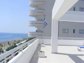 Sun Hall Beach Hotel Apts.