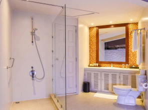 Adaaran Select Huduran Fushi