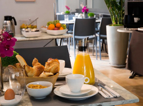 Le Petit Oberkampf Hotel & Spa