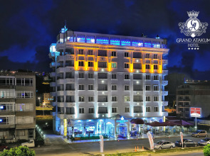 Grand Atakum Hotel