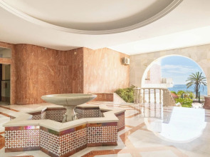 Gray Dalbion Puerto Banus