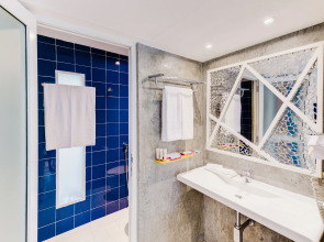 Trinco Blu by Cinnamon