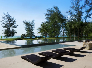 Renaissance Phuket Resort & Spa