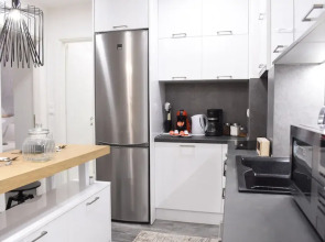 Alpinia Deluxe Apt Must