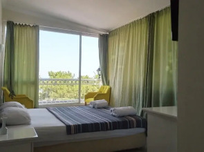 Helene Moonlight Otel