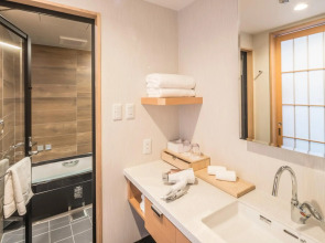 Kyoto Shinmachi Rokkaku Hotel grandereverie