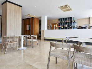 Globales Cala Vinas Adults Only 16+