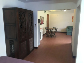 Merlin Plaza Apartments