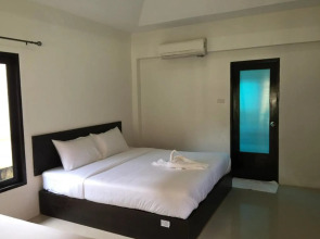 Aquavana Haad Rin Resort