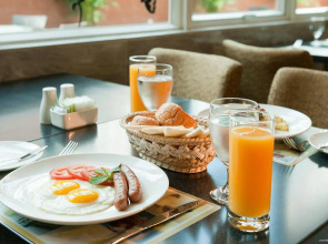 Ramada Hong Kong Harbour View