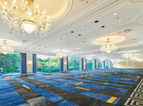 Hotel New Otani Tokyo, The Main