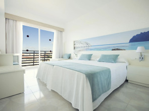 Azuline Hotel Bahamas y Bahamas II