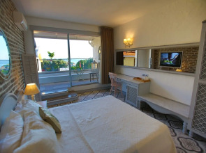 S3 Orange Exclusive Hotel