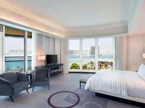 Отель Le Méridien Mina Seyahi Beach Resort & Waterpark