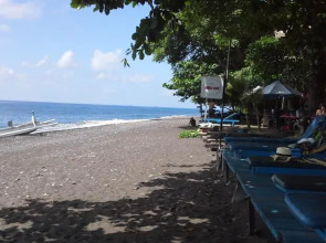 Amed Cafe & Hotel Kebun Wayan