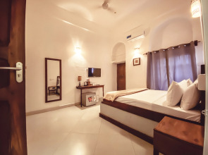 Smiles Stone Town Hotel