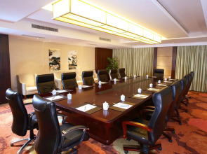 Fuyang International Trade Center Hotel