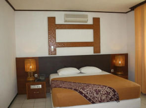 Puri Naga Beachfront Cottages