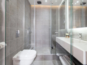 Dominic & Smart Luxury Suites Republic Square