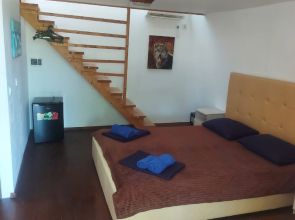 Отель ГудаУта 