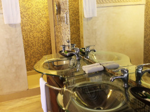 Al Johari Hotel & Spa