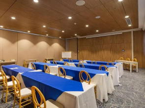 Holiday Inn Express Cartagena Manga by IHG