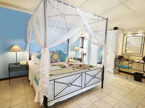 Kuredu Island Resort & Spa