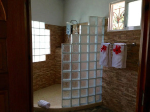 Lazare Picault Hotel