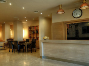 LVZZ Hotel - Boutique Class