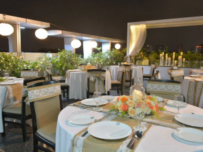 Rockland Hotel - C R Park