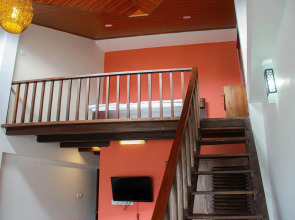 Manudi Glenfallsedge Rest