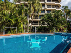 Aristocrat Apartments