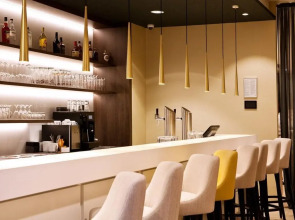 Hampton by Hilton Berlin City East Side Gallery