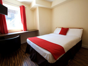 International Inn - Hostel