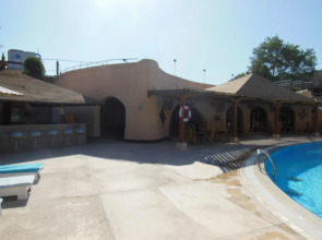 Aracan Eatabe Luxor Hotel