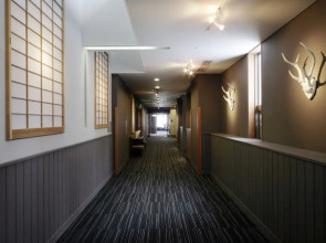 The Ridge Hotel & Apartments