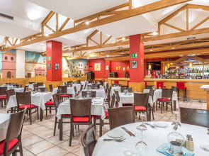 Отель Los Amigos Beach Club