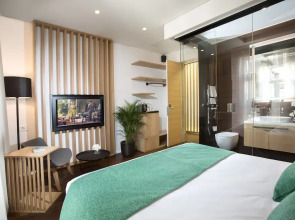 Dominic Smart & Luxury Suites Parliament