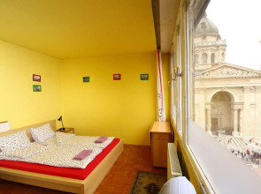 Pal's Hostel & Apartments