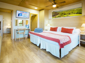 Magic Natura Animal, Waterpark & Polynesian Resort