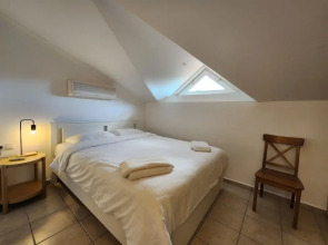 Terrace Life Palm Apart