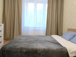 Версаль на улице Николая Смирнова 6