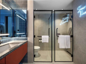 Отель Tribe Phuket Patong - Новый Отель