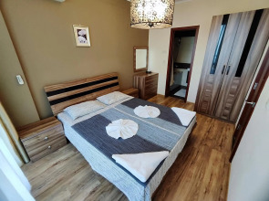 Apart Hotel Golden Line