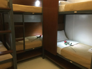 Townhouse OAK Makati Manila Near PNR Pasay Evangelista formerly VIP Suites